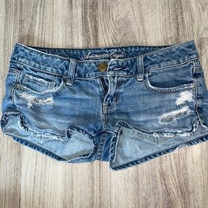 American eagle low rise jean short, size 4